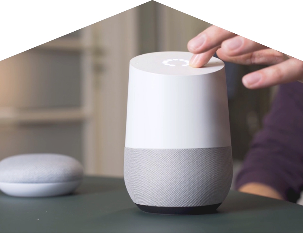 Spraakassistent in GoudStaete mantelzorgwoning voor handsfree bediening van verlichting en apparaten.